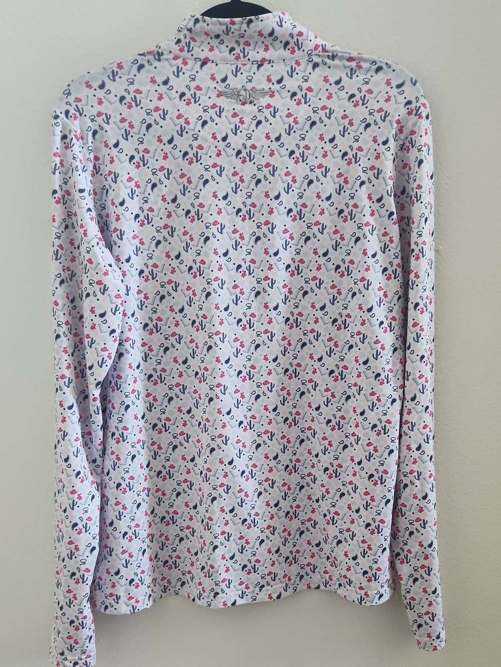 Straight Down Lightweight White Pullover Bear Creek Golf Club Shirt - Picture 5 of 7